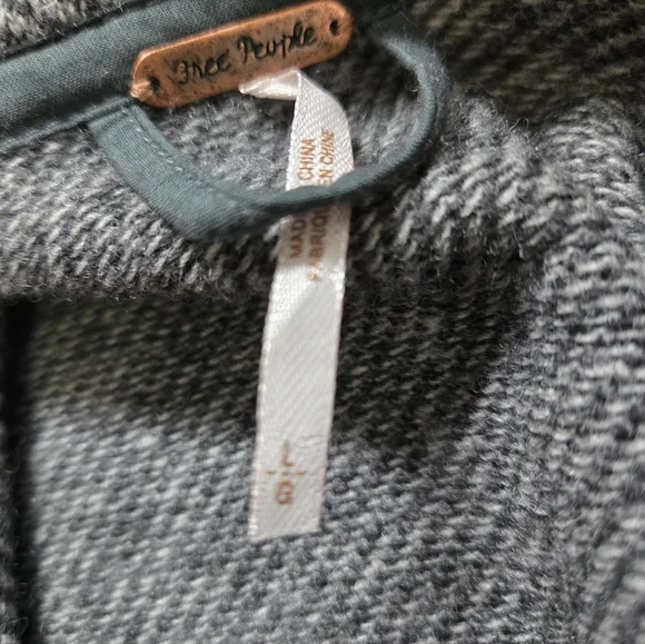 FREE PEOPLE NWT Wool Blend Long Grey Knit Longline Jacket/ Coatigan. Size Large - Picture 10 of 16